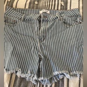 XL Judy Blue shorts
